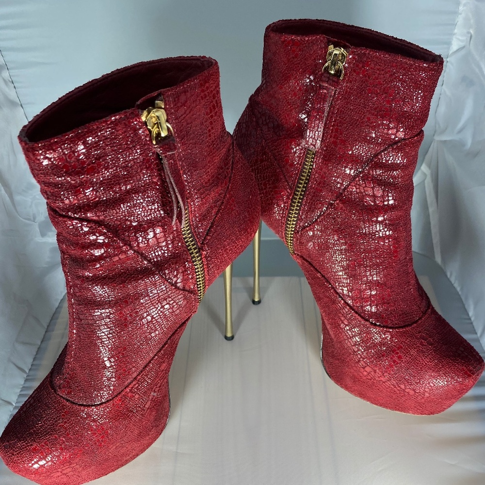 Alice + Olivia Garnet Ludlow Boots with Gold Heel